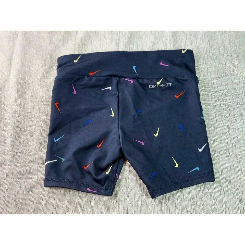 NWT nike biker shorts, size 6